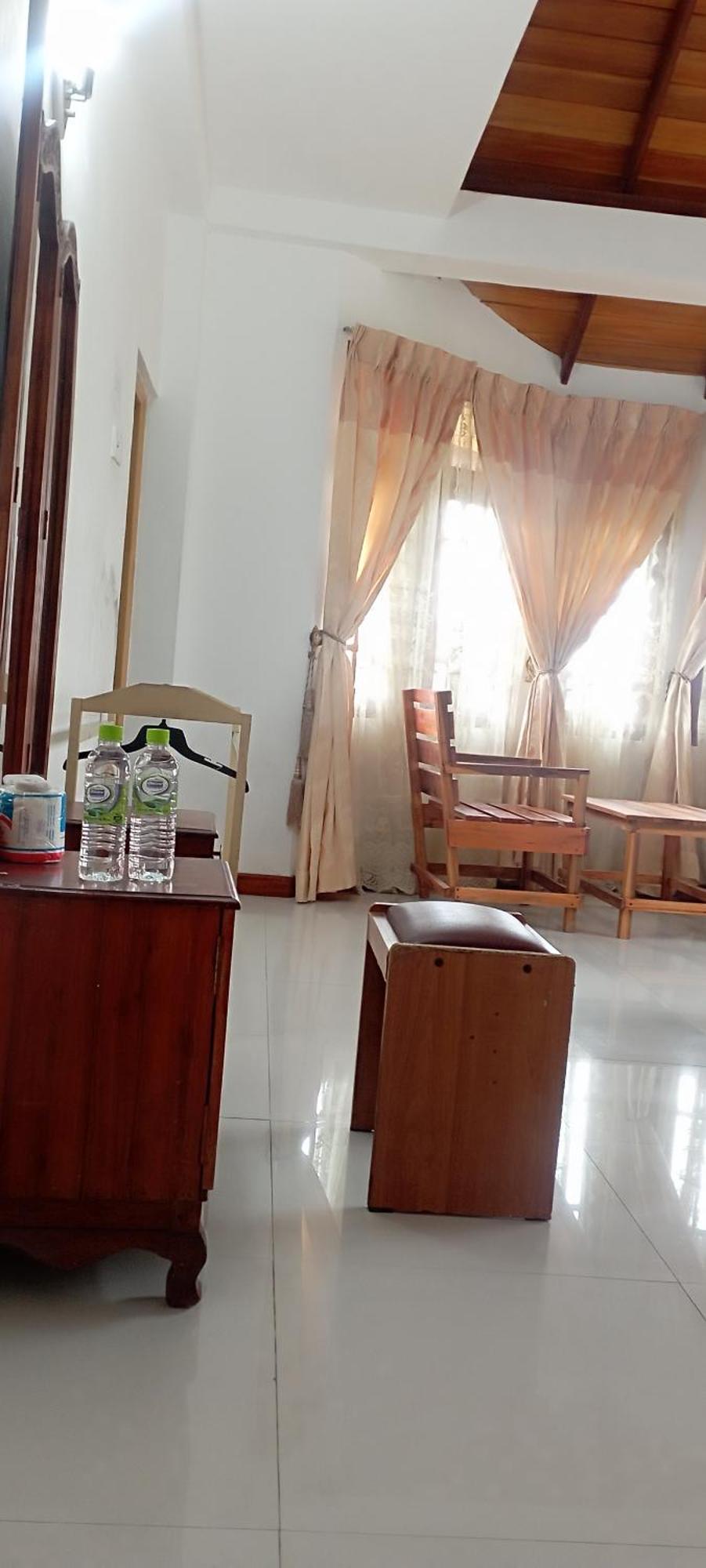 Oviya Guest Bed and Breakfast Νουβάρα Ελίγια Εξωτερικό φωτογραφία